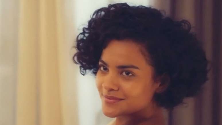 F&aacute;tima (Bella Campos) de Vale Tudo