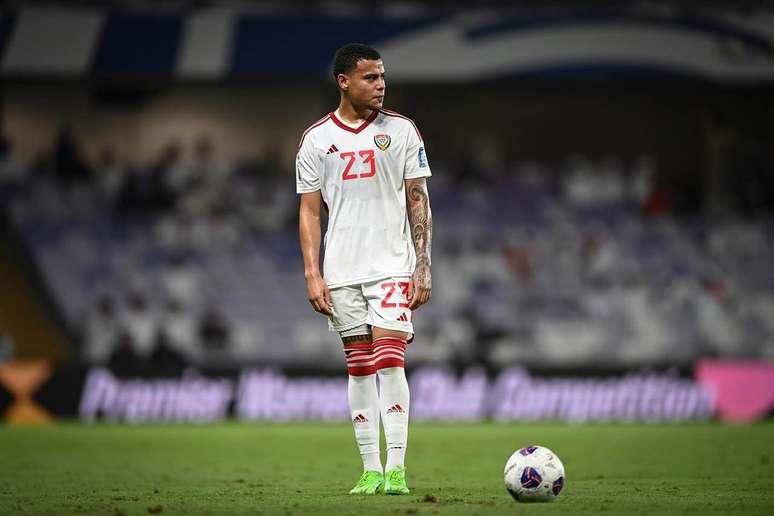 Bruno Concei&ccedil;&atilde;o entrou na reta final do jogo que os Emirados ficaram no 0 a 0 com o Uzbequist&atilde;o, nesta 5&ordf; feira.