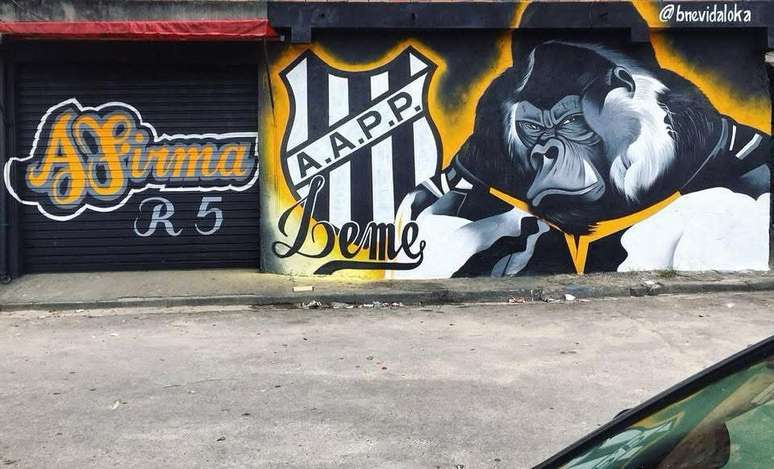 Grafite na quebrada com os ícones da Ponte Preta Leme, de Taboão da Serra, na Grande São Paulo. Time surgiu em 1982.