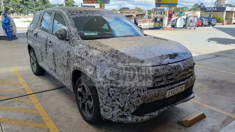 Novo Renault Boreal flagrado em testes no Brasil
