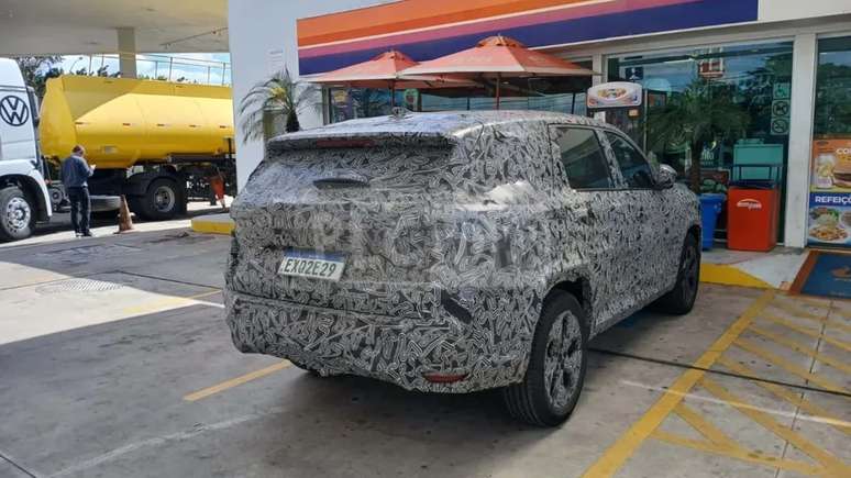 Novo Renault Boreal flagrado em testes no Brasil
