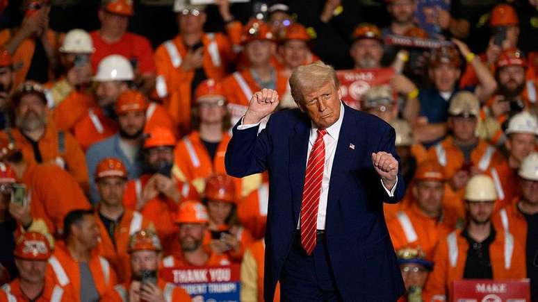 Trump quer proteger a ind&uacute;stria dos EUA usando m&eacute;todos j&aacute; testados em pa&iacute;ses latino-americanos, dizem especialistas