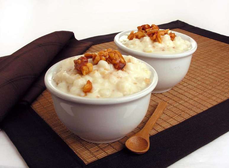 Canjica doce com leite condensado e amendoim – Foto: Reprodução