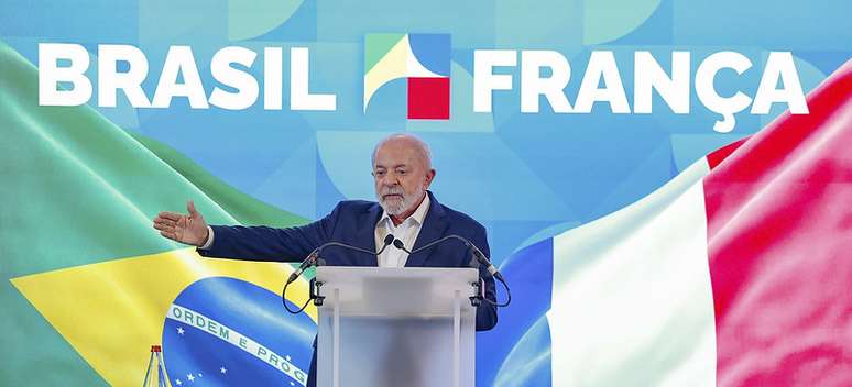 07.06.2025 - Presidente da República, Luiz Inácio Lula da Silva, durante entrevista coletiva à imprensa em Paris, na França