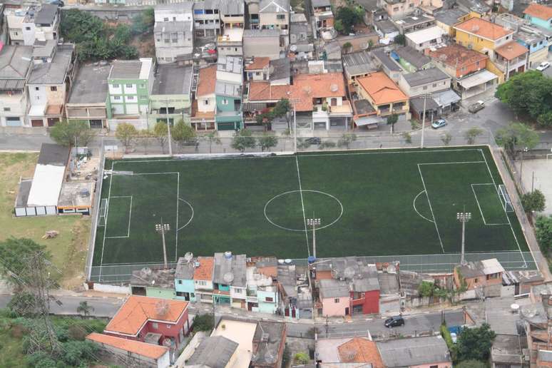 Guarani Campo to Jardim Irene, on the border between the southern area of ​​Paulista Capita and Embu Das Artes, in Greater San Paolo.