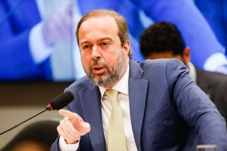 O ministro de Minas e Energia (MME), Alexandre Silveira, durante audiência pública em comissão da Câmara dos Deputados.
