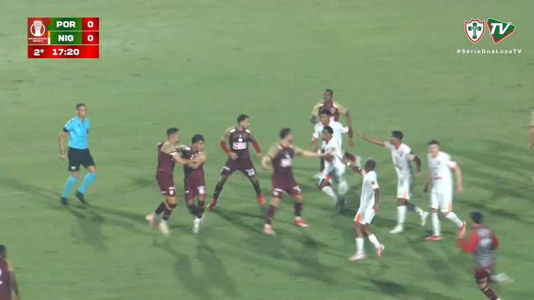 Confus&atilde;o generalizada entre jogadores de Portuguesa e Nova Igua&ccedil;u, no Canind&eacute; &ndash;