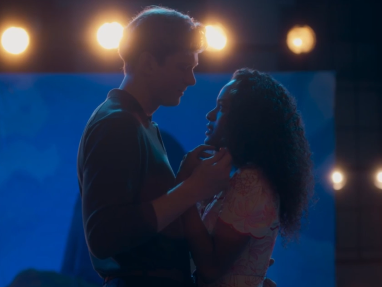 In Girl of the Moment, Clarice makes Beatriz and Beto promise