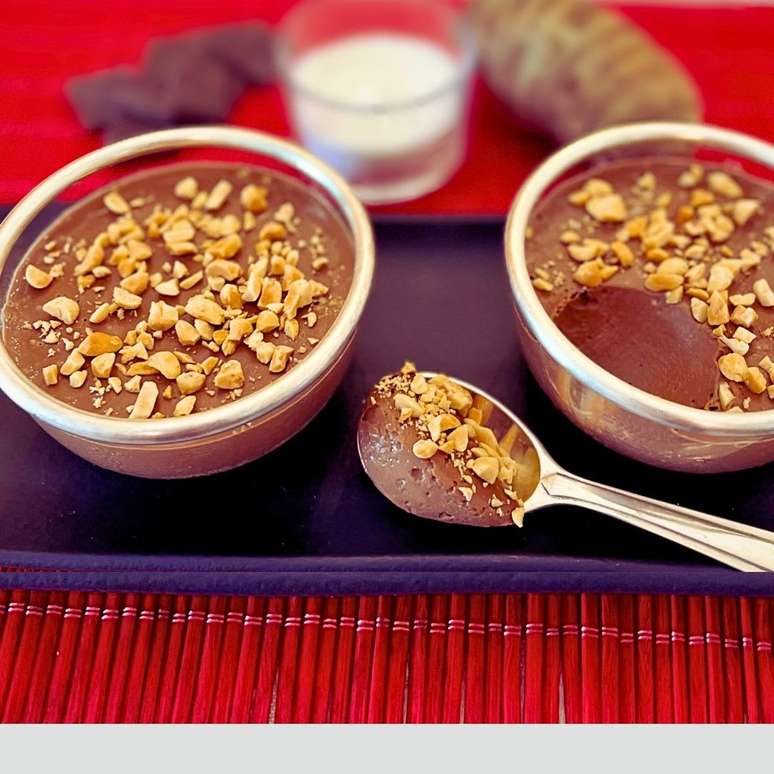 SOBREMESA CREMOSA DE CHOCOLATE SEM LEITE
