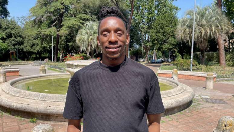 Sonny Olumati nasceu e cresceu na It&aacute;lia, mas aos 39 anos ele ainda n&atilde;o tem cidadania italiana