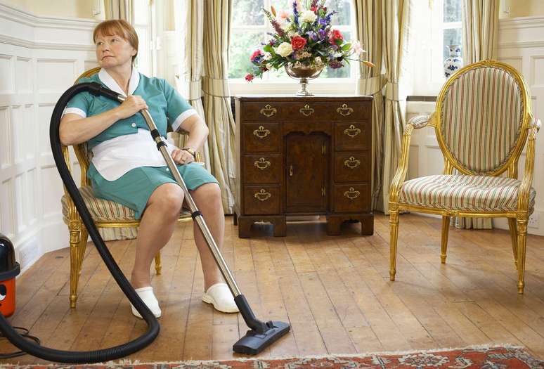 Delpierre destaca que empregados dos bilion&aacute;rios vivem situa&ccedil;&atilde;o de explora&ccedil;&atilde;o, pois s&oacute; t&ecirc;m tempo de trabalhar