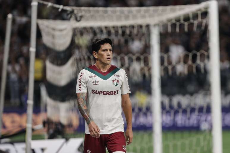 Cano em ação pelo fluminense (FOTO: LUCAS MERÇON / FLUMINENSE F.C.)