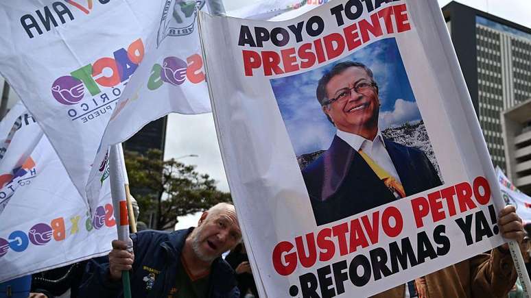 Petro conta com s&oacute;lido apoio de suas bases no projeto de reforma pol&iacute;tica na Col&ocirc;mbia