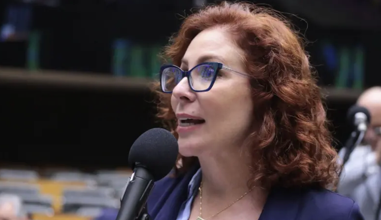 Zambelli anunciou sa&iacute;da do Brasil e disse que se sente protegida por sua cidadania italiana