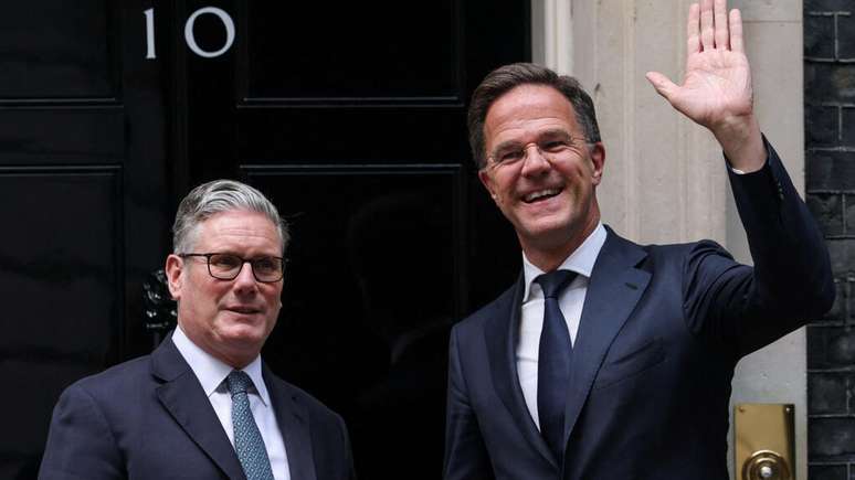 O primeiro-ministro britânico, Keir Starmer (esquerda) e o secretário-geral da Otan, Mark Rutte, no número 10 da Downing Street, em Londres, Grã-Bretanha, em 9 de junho de 2025. REUTERS/Toby Melville TPX IMAGENS DO DIA