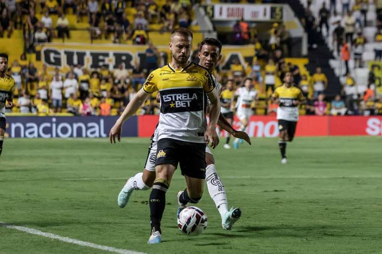 Marcelo Hermes (Criciúma) durante jogo contra o Athletic Club-MG, no dia 17.04.2025 