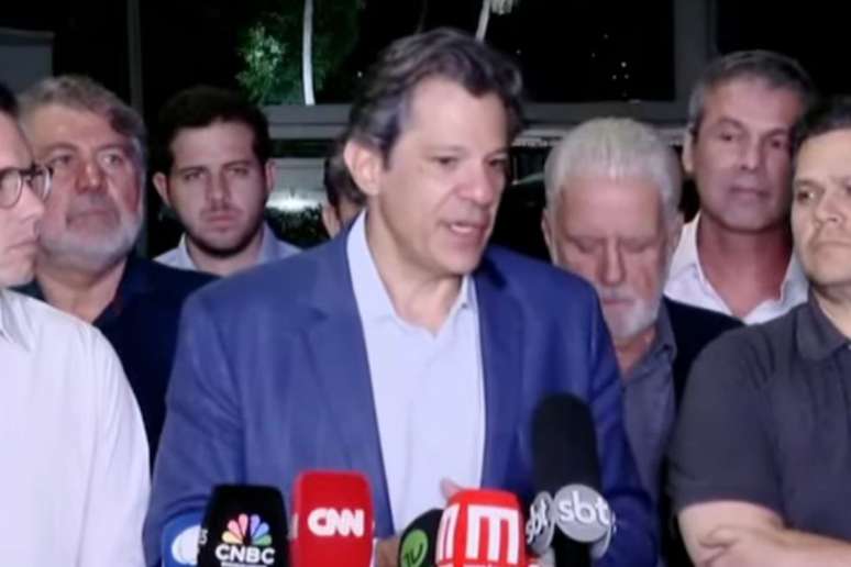 Falando em coletiva de imprensa após reunião com lideranças partidárias, Haddad disse que o governo apresentará uma medida provisória
