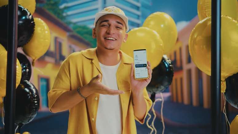 João Gomes em campanha do banco digital