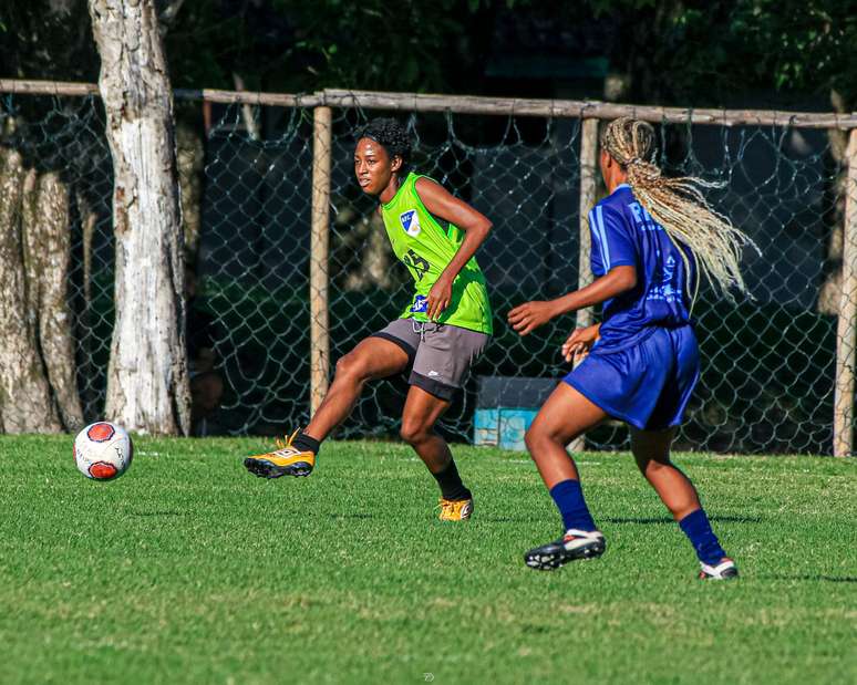 Real HEIPS feminino sub-20 em jogo treino –