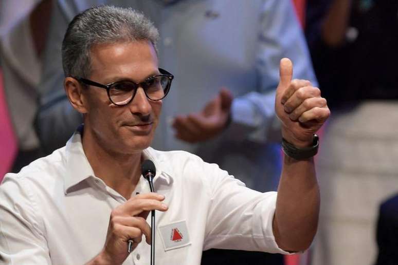 Zema afirmou recentemente que, se eleito, daria indulto a Bolsonaro caso este seja condenado; o jornal The Guardian destacou declara&ccedil;&atilde;o do governador mineiro