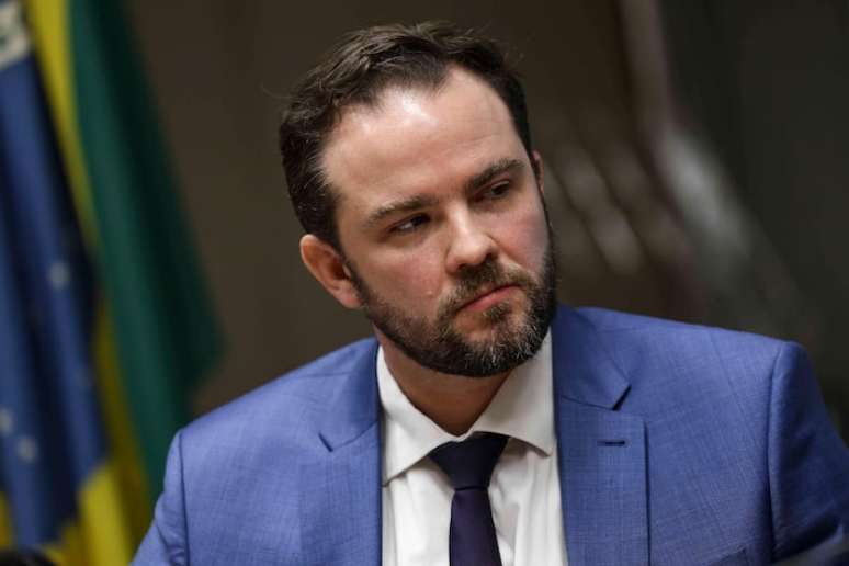 Antes de integrar o governo, Durigan era executivo do WhatsApp no Brasil