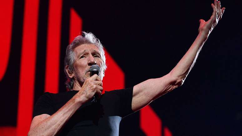 The controversial show of Roger Waters who now affects the theaters