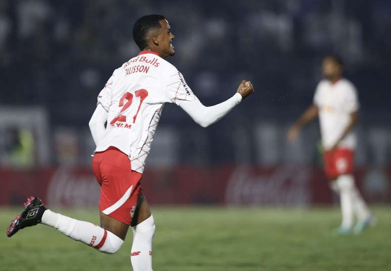 Talisson, jogador do Red Bull Bragantino. 