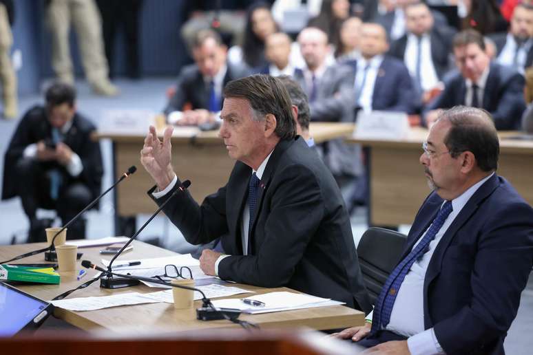 Bolsonaro depõe no STF sobre trama golpista