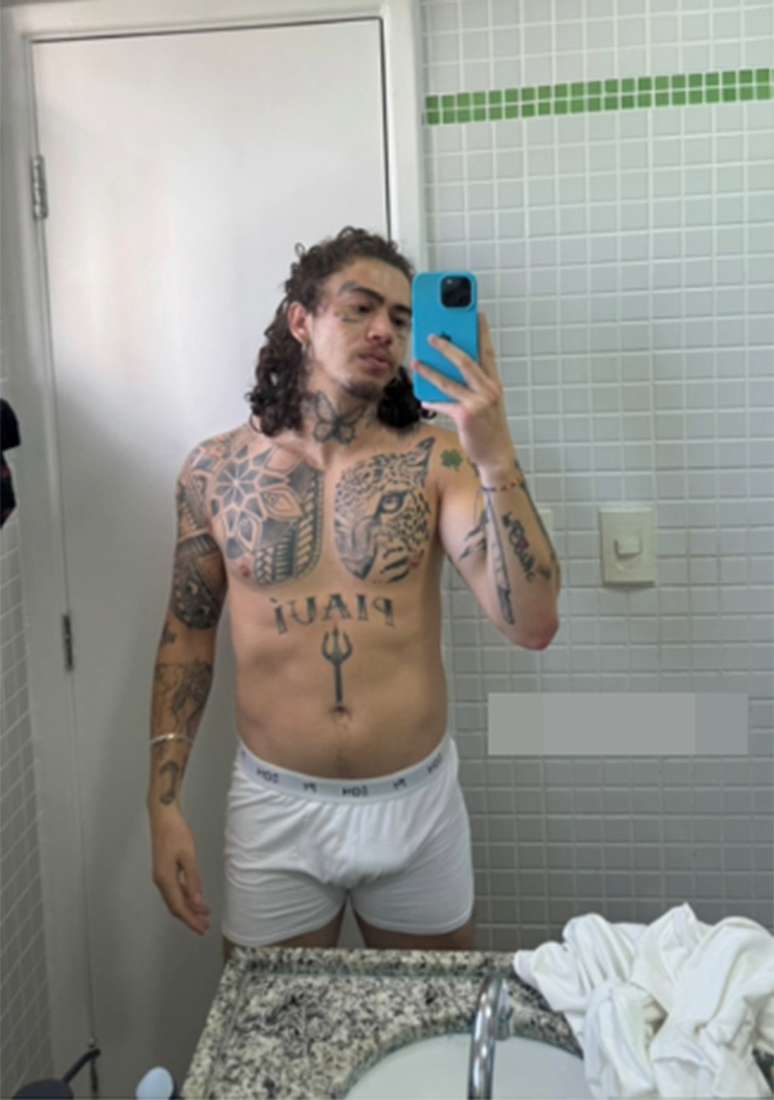 Whindersson Nunes Shakes Web with White Photos of underwear - Whindersson Nunes Shakes Web with White Photos of underwear -