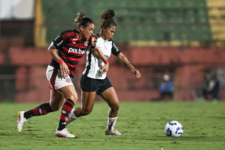 Los Corintios y Froutgga juegan el juego. Pero al final, Brabas toma el mejor 1-0.