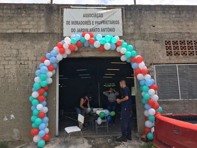 Fachada da Associação de Moradores do Jardim Santo Antônio, em Campinas, interior paulista, vizinha ao Aeroporto de Viracopos.