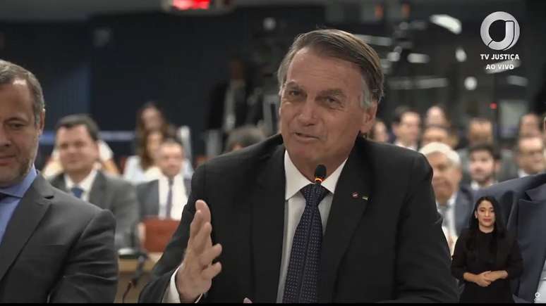 Bolsonaro 'convida' Moraes para ser seu vice em 2026
