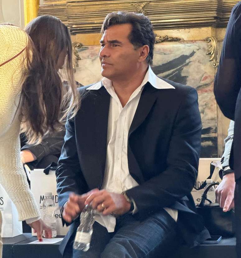 Luciano Szafir foi prestigiar o trabalho de criação da filha mais velha