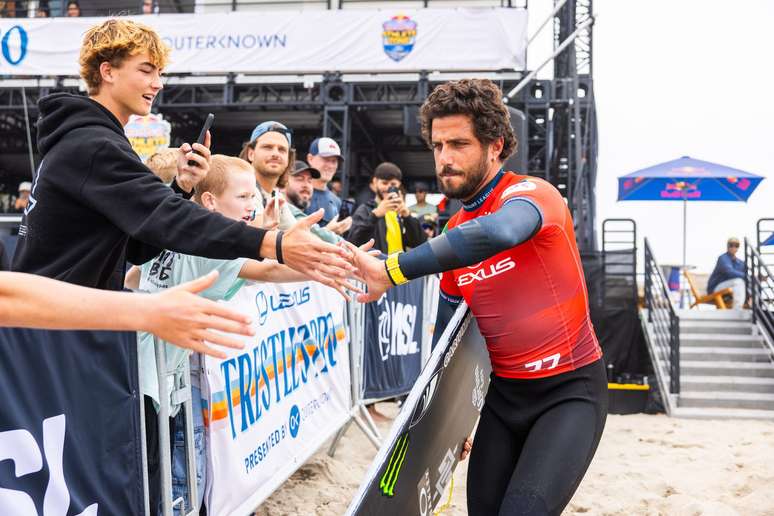 Filipe Toledo decepcionou em Trestles. 