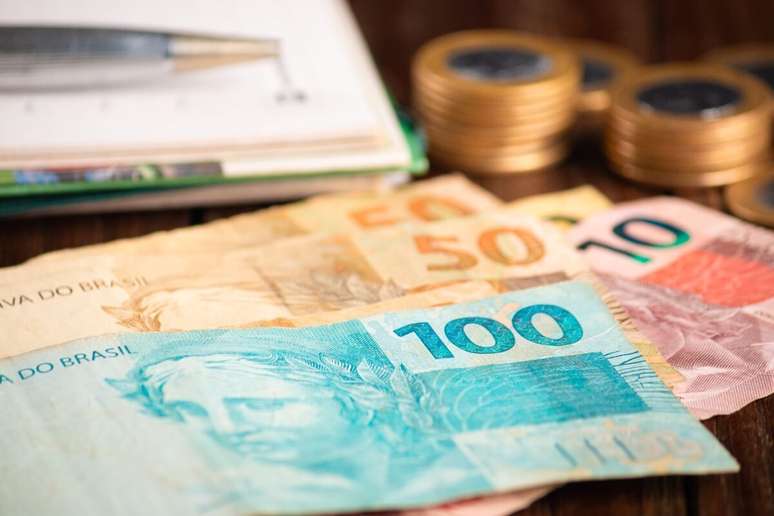 Crie um sistema equitativo em que ambos contribuam para as despesas 