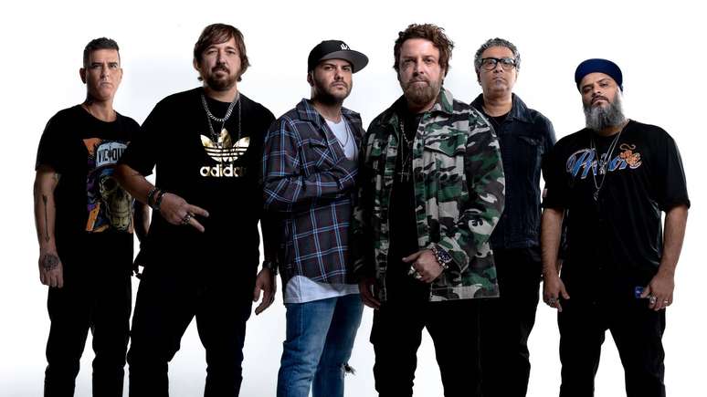 O projeto Charlie Brown Jr - Marc&atilde;o Britto e Thiago Castanho -