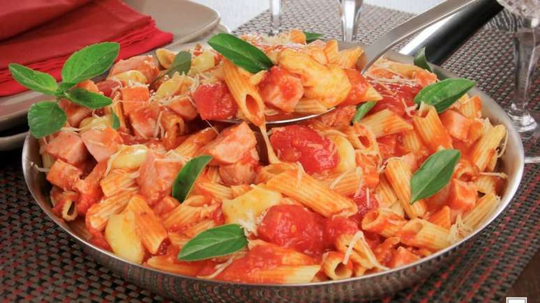 Macarronada de frigideira – Foto: Stela Handa