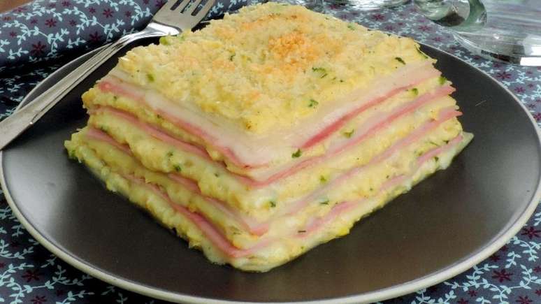 Lasanha fácil de massa de pastel – Foto: Stela Handa