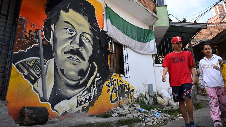Mais de 30 anos depois da morte de Pablo Escobar, o recrutamento de menores de idade segue sendo um problema na Col&ocirc;mbia