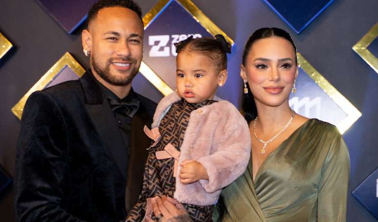 Powerful! Pregnant, Brunette Bianincardi goes to auction with Neymar and Mavie, who wears an aspect of $ 8,600; See the photos