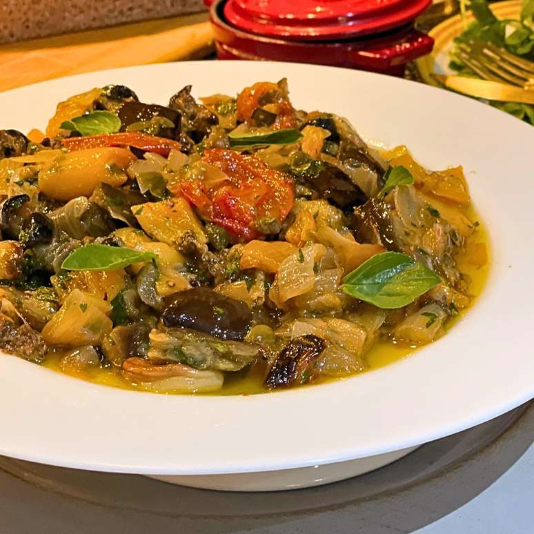 Caponata de berinjela no forno
