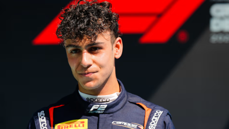Arvid Lindblad recebe Super Licença da FIA antes de completar 18 anos.