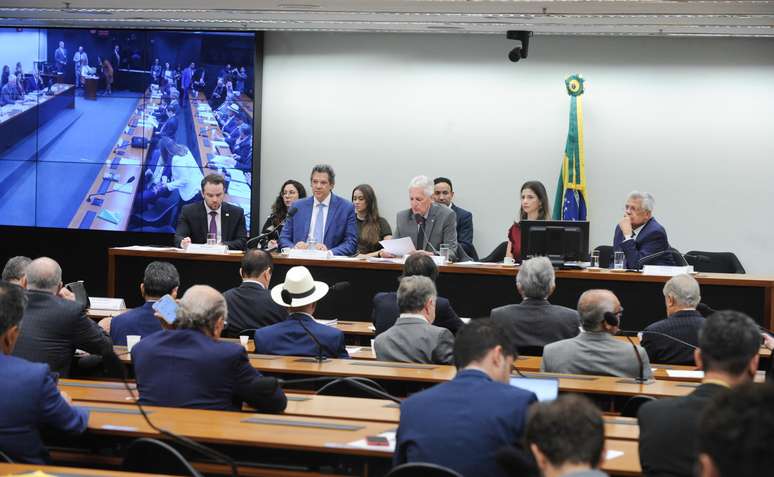 O ministro da Fazenda foi ouvido pelos deputados nesta quarta-feira, 11, em uma sessão que terminou em confusão