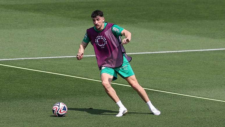 Jogador Piquerez em seu primeiro treino nos Estados Unidos na preparação para o Mundial de Clubes da FIFA. 