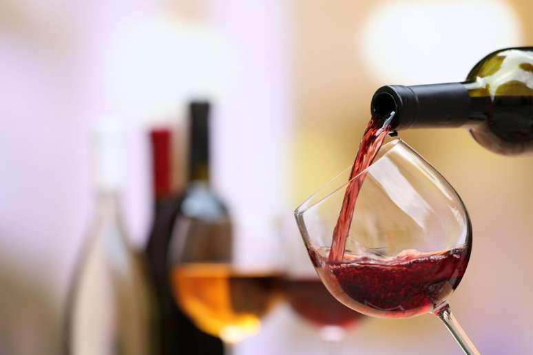 Chocolates amargos combinam melhor com vinhos tintos encorpados 