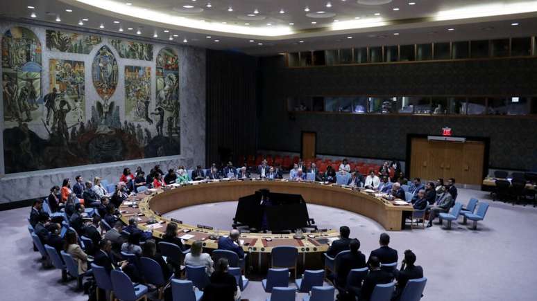 Reunião do Conselho de Segurança da ONU enquanto os membros votam em uma proposta de resolução que pede um cessar-fogo imediato e permanente em Gaza