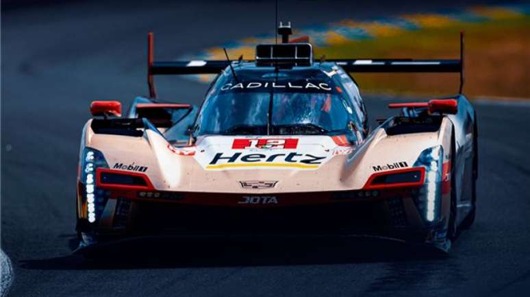 Cadillac crava a hyperpole das 24h de Le Mans com Alex Lynn