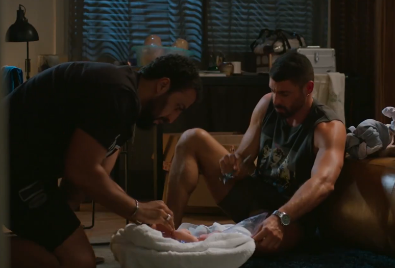 Cesar em parto de bebê reborn em Vale Tudo
