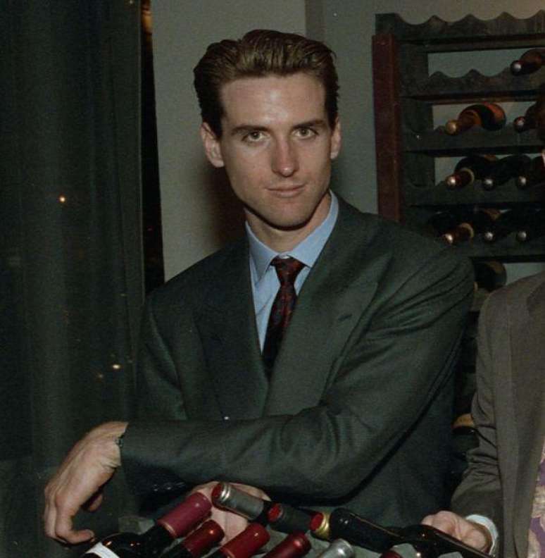 Gavin Newsom na inauguração de sua loja de vinhos, em 1992