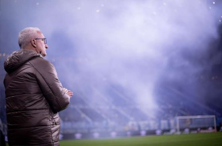 Dorival explains the absence of Trio and sees the evolution in the Corinthians